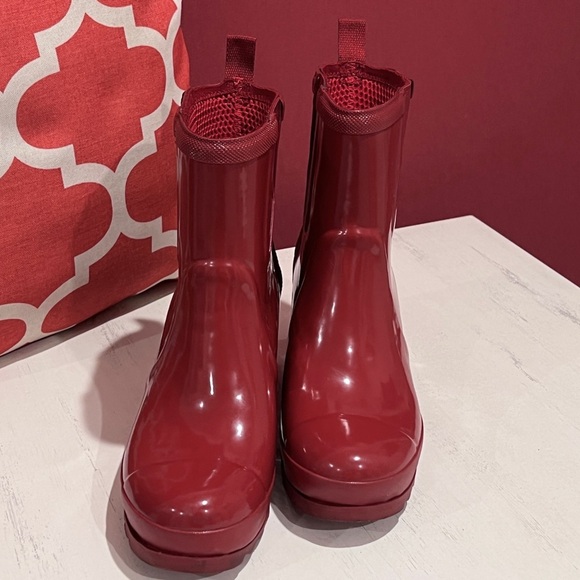 Sorel Women's Raisin Magenta Glossy Wedge Rain Boots - Picture 2 of 9